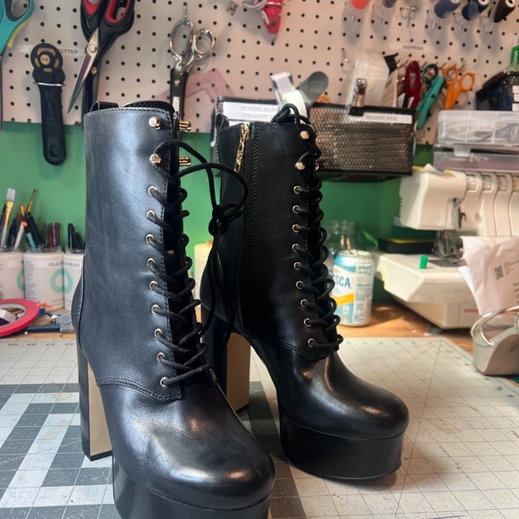 Michael Kors Natasha Lace Up Bootie - Picture 4 of 16